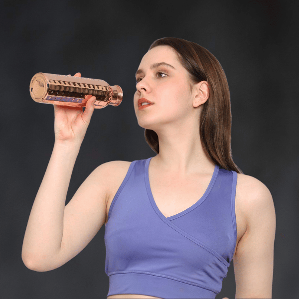 HealthGoodsAU - Pure Copper (99.74%) Hammered Water Bottle with Carrying Handle | Leakproof Seamless Water Bottle for Ayurvedic Benefits 600 Ml (20.28 Fluid Ounce)